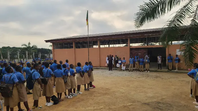 Rassemblement au Lycée technique de mengong